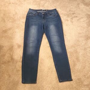 KanCan Women's Skinny Leg Jeans Size 11/29 US 8